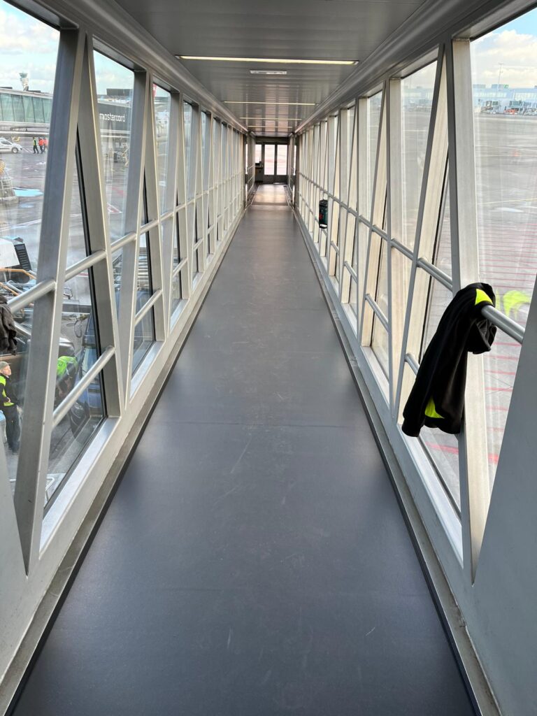 Herstelling draagstructuur boardingbridge - after